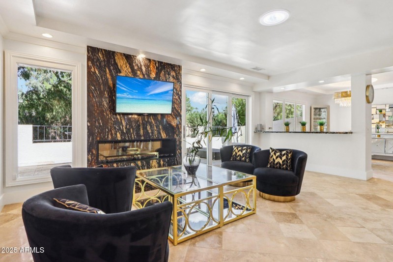 12-web-or-mls-15-web-or-mls-N 82nd St-L1