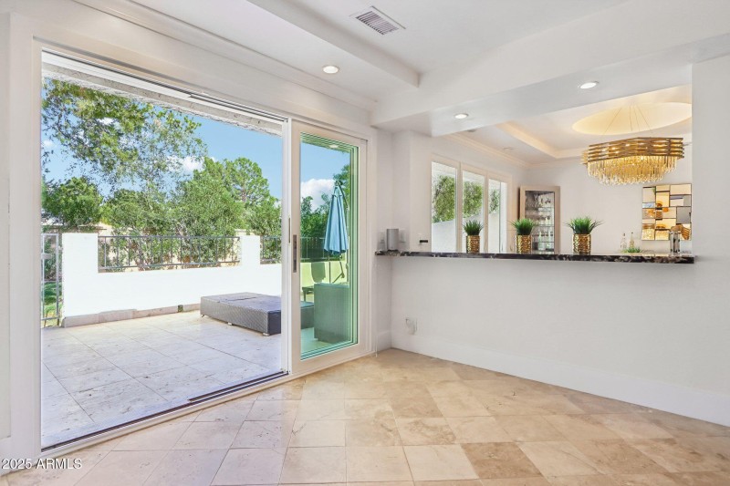 13-web-or-mls-35-web-or-mls-N 82nd St-L1