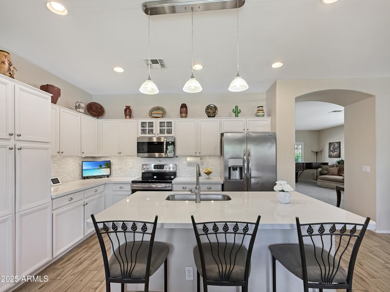 Spacious Kitchen with Island