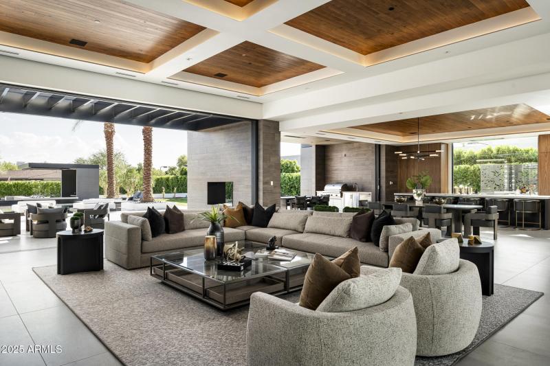 6911 E Jackrabbit Rd PV TopPics-8