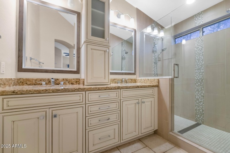 18624 N 39th St-large-014-017-TOD8844-15