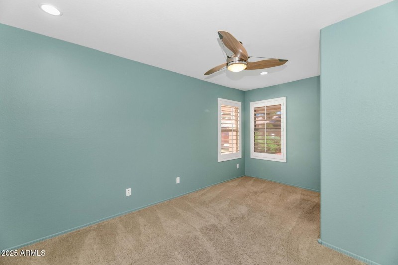 18624 N 39th St-large-016-005-TOD8846-15