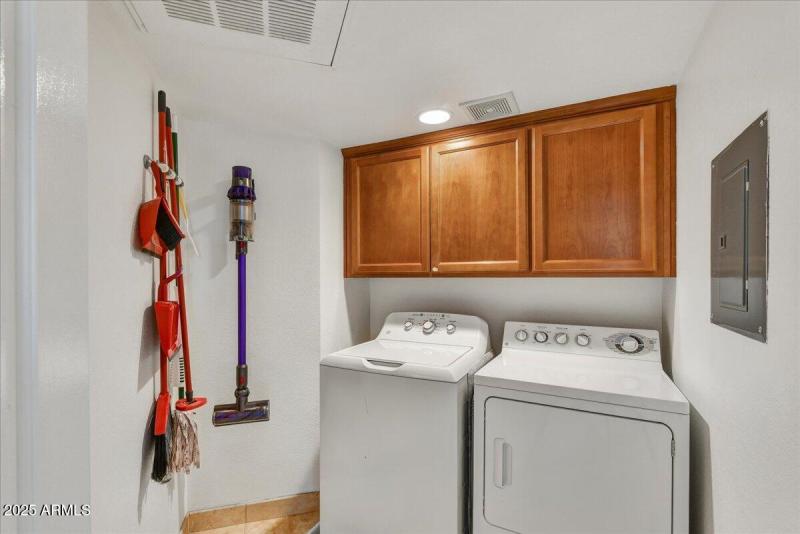 18-Laundry Room