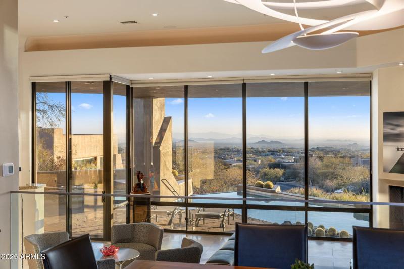 Dining Southwest Views