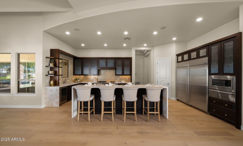 23-web-or-mls-Great Room Kitchen2