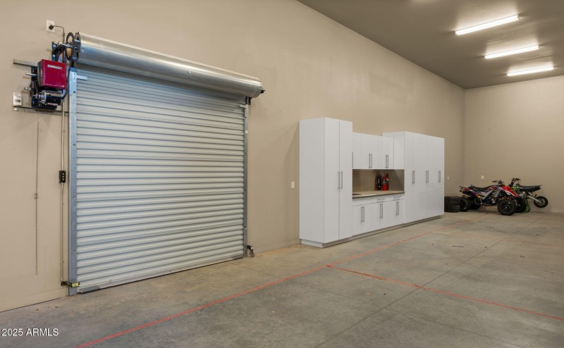 79-web-or-mls-RV Garage Interior1