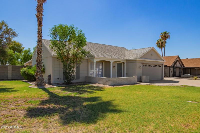 8503 W BLOOMFIELD RD