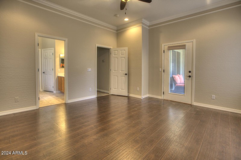 Master Suite, alt view