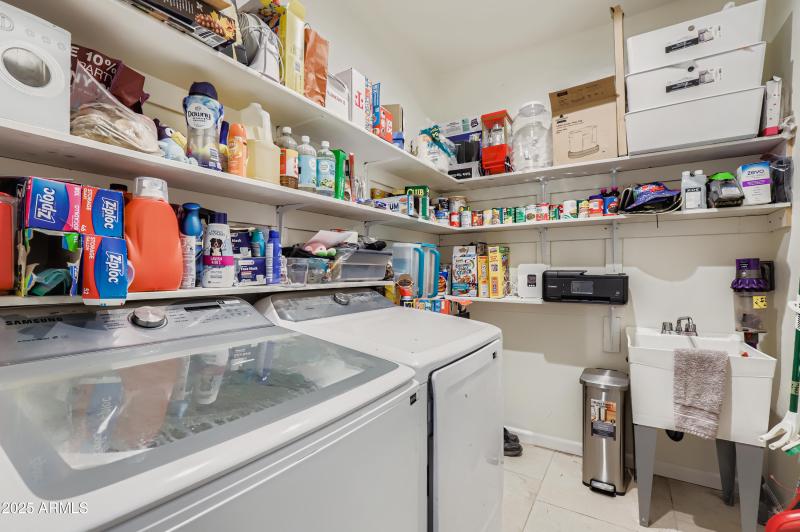 28 Laundry Room
