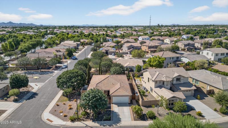 41_055_605_a4m_drone