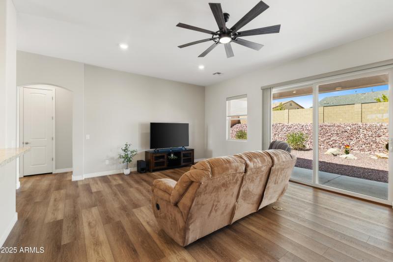 Expansive 10 Foot Ceilings!