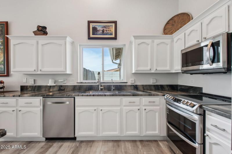 13-web-or-mls-N 148th Dr-S1909-011