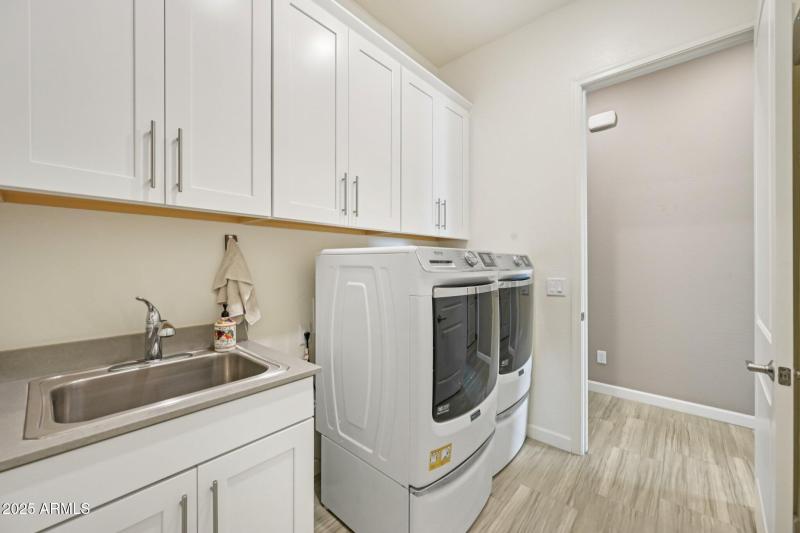 24-web-or-mls-N 205th Gln-S0110-024