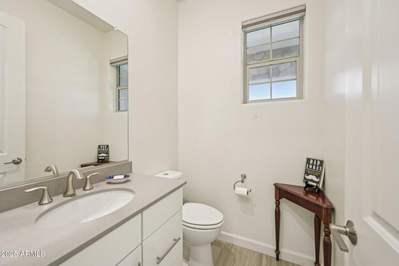 32-web-or-mls-N 205th Gln-S0110-032