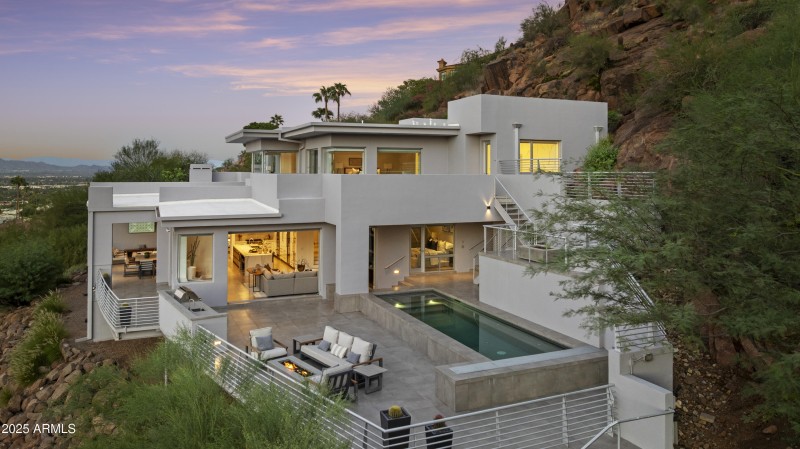 Mutiple outdoor spaces