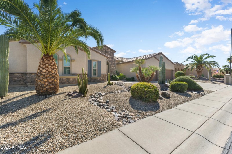 3-Front-of-the-house