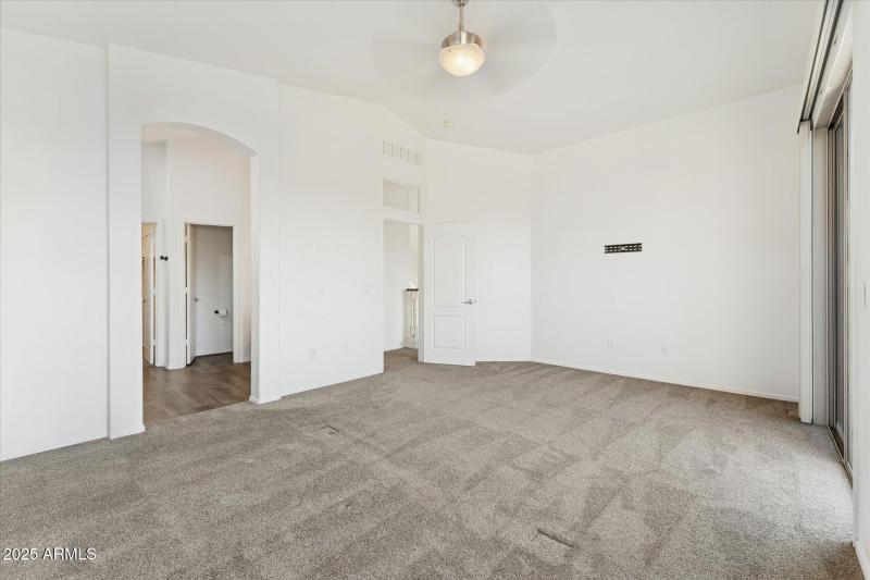 30-030-primary-bedroom