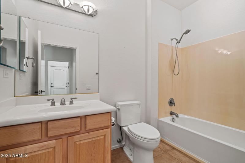 16-web-or-mls-12952 W Chapala Dr--16