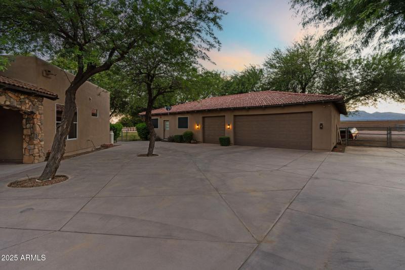 71-web-or-mls-8822-n-172nd-dr