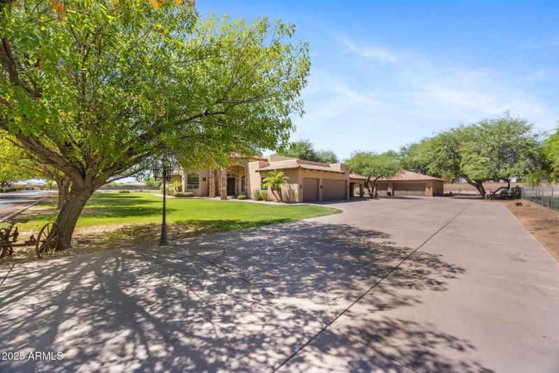 49-web-or-mls-8822-n-172nd-dr