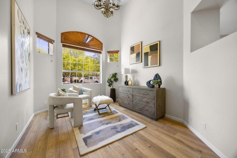 32-web-or-mls-8822-n-172nd-dr