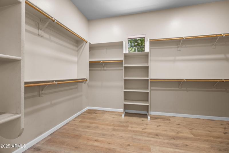 29-web-or-mls-8822-n-172nd-dr