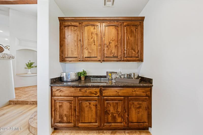 21-web-or-mls-8822-n-172nd-dr