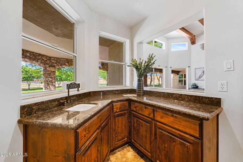 20-web-or-mls-8822-n-172nd-dr