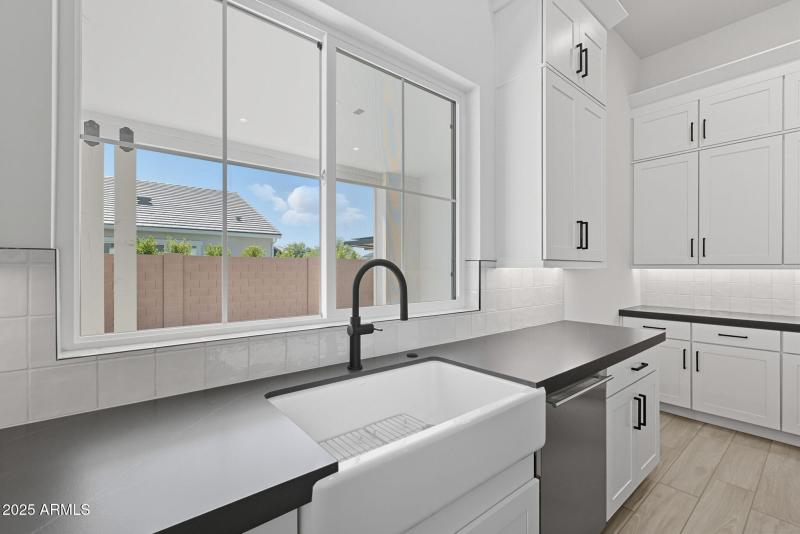 Kitchen W Under Cabinet Lighting