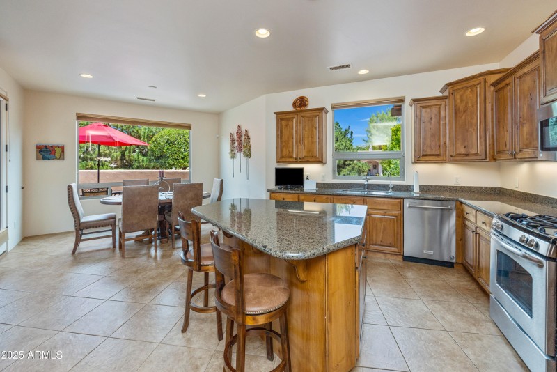 011_Kitchen