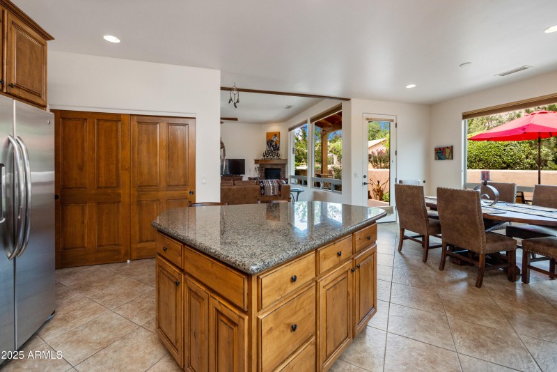 012_Kitchen
