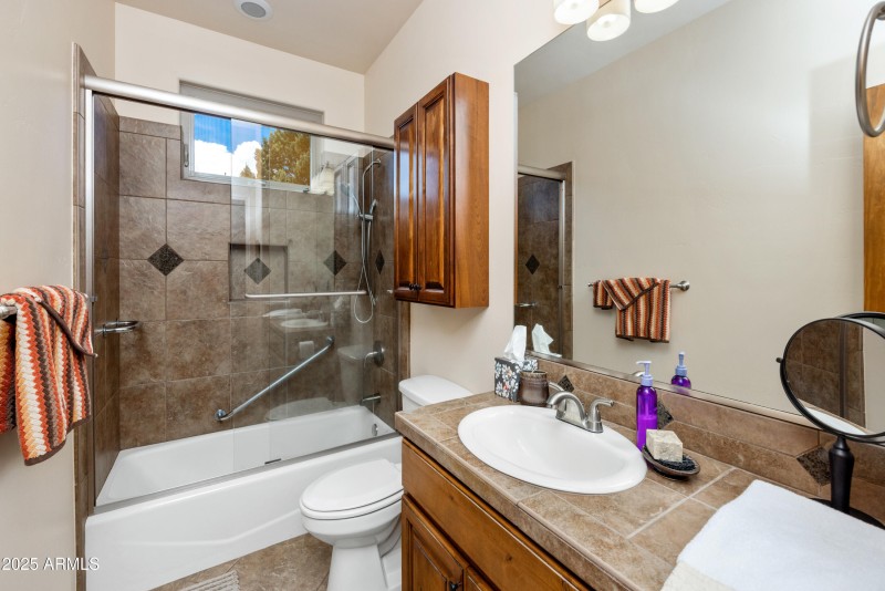 018_Bathroom
