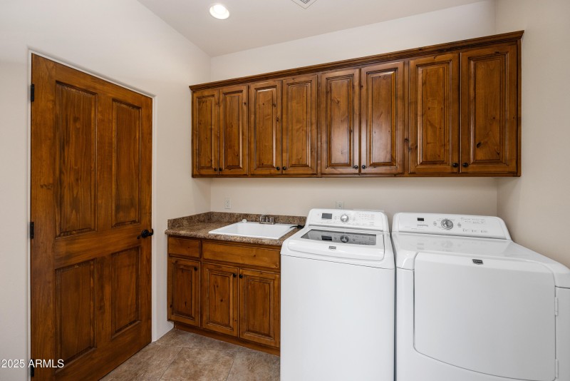 020_Laundry Room