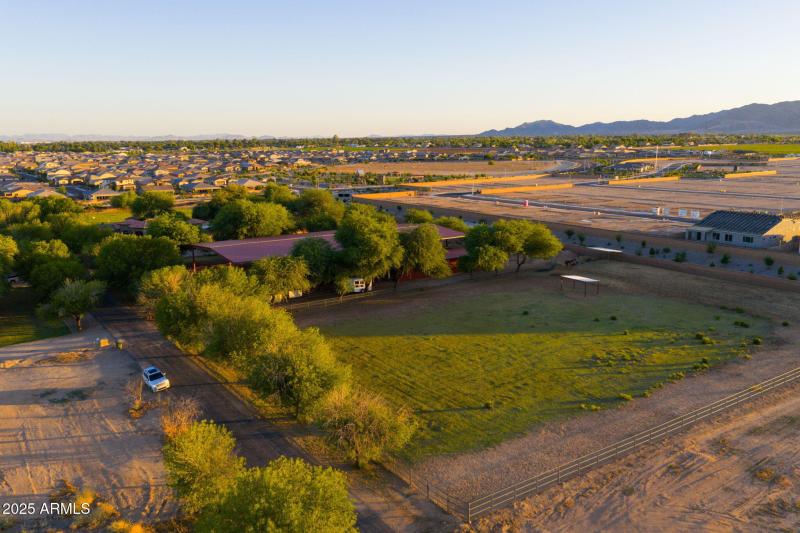 61-web-or-mls-8822-n-172nd-dr