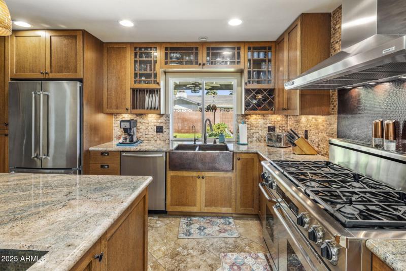 Stunning Chef's Kitchen