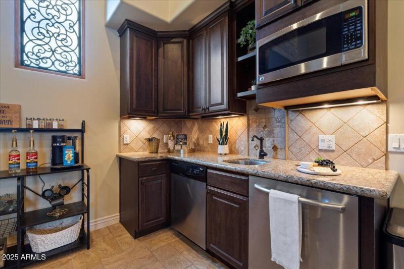 Guest House Kitchenette