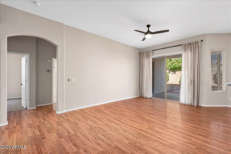 05-24225 North 39th Avenue 5