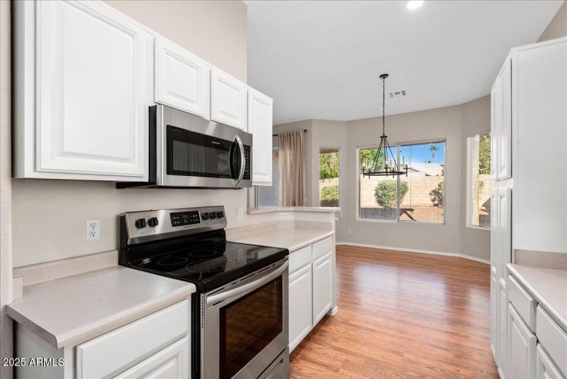 12-24225 North 39th Avenue 12