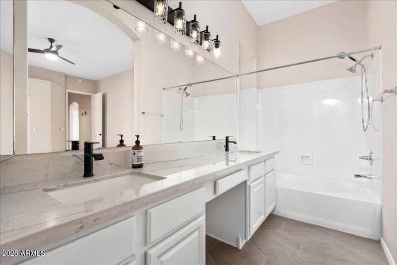 19-24225 North 39th Avenue 19