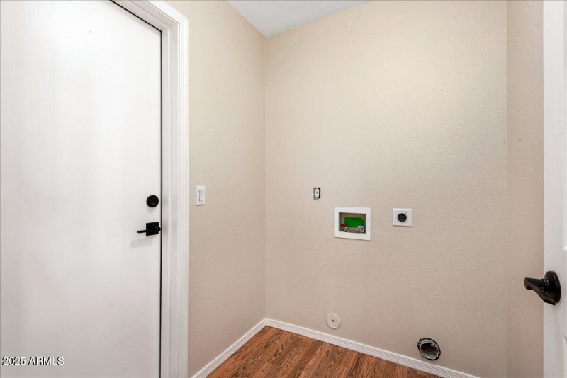 24-24225 North 39th Avenue 24