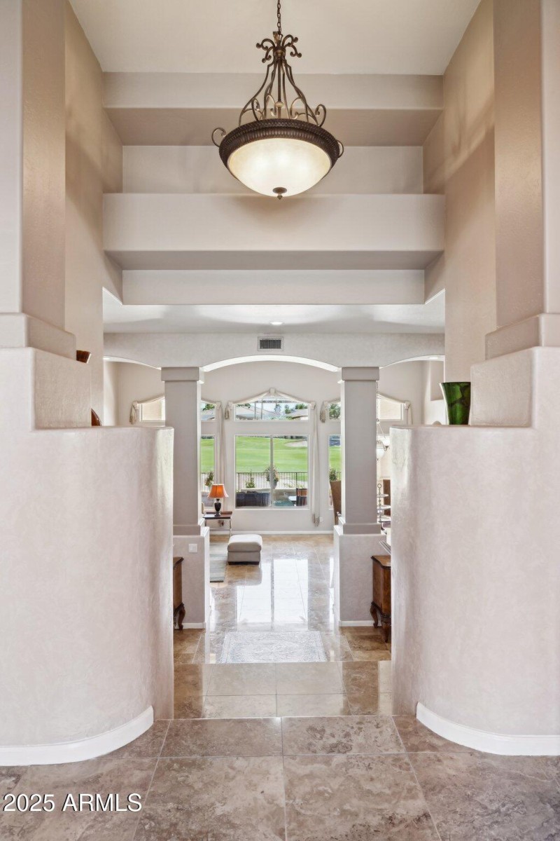 8-web-or-mls-5819-w-abraham-ln