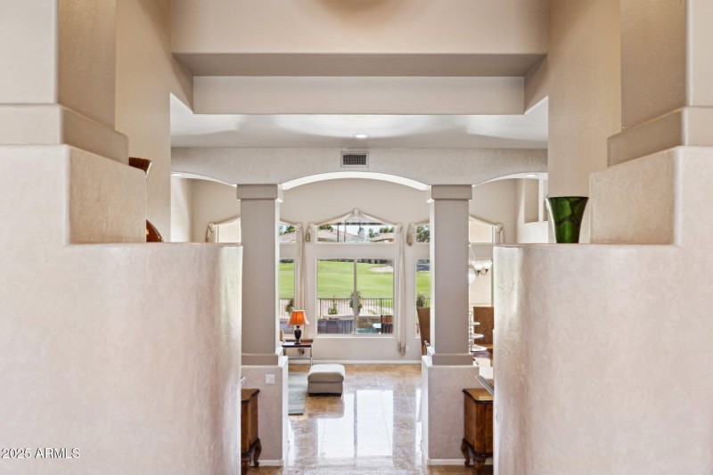 9-web-or-mls-5819-w-abraham-ln