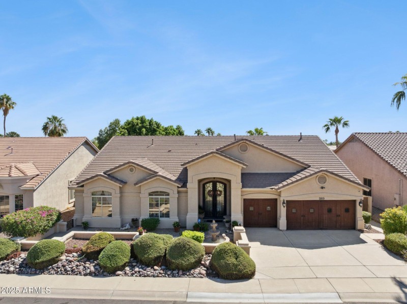 58-web-or-mls-5819-w-abraham-ln