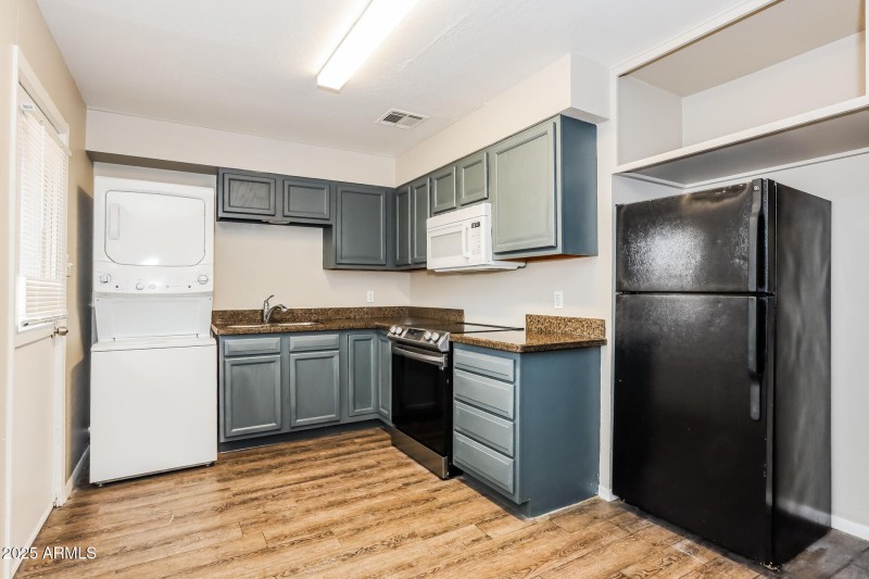 7-photo-Kitchen-01110c16-5029-4e41-9ed0-