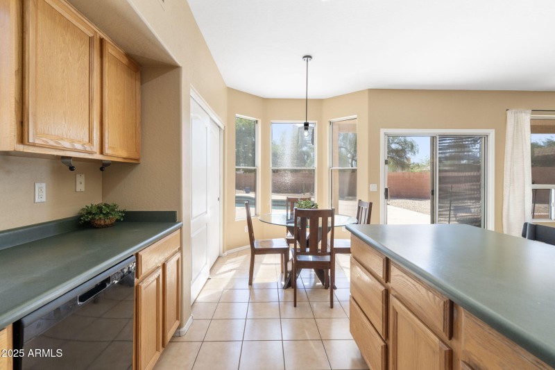 19-web-or-mls-QVB01939