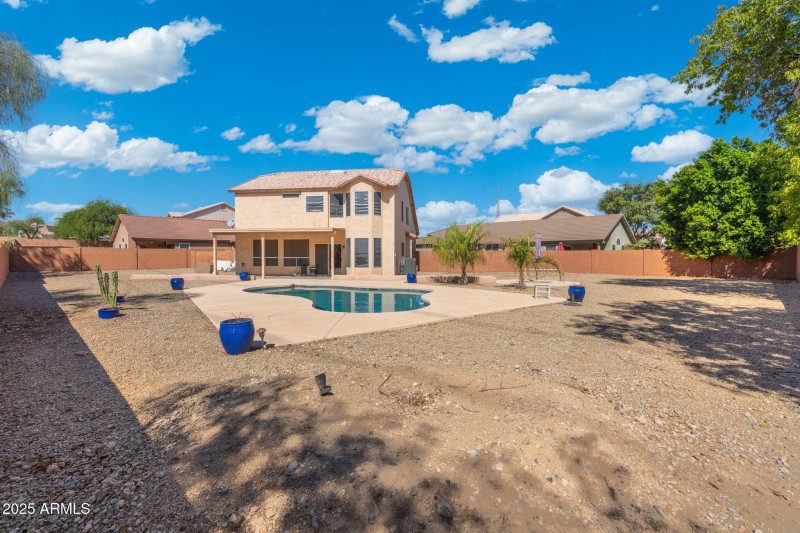 47-web-or-mls-QVB01856-HDR-Edit