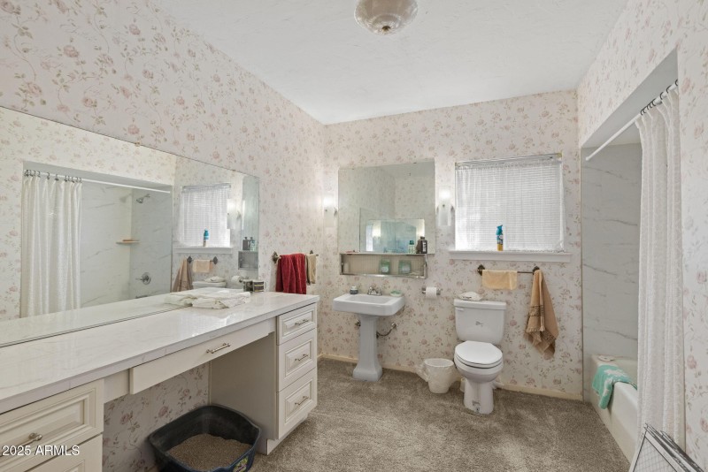 Ranch House Hall Bath