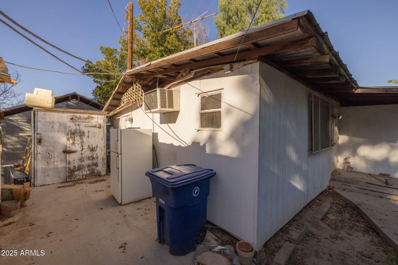 Wingfoot and Storage Room