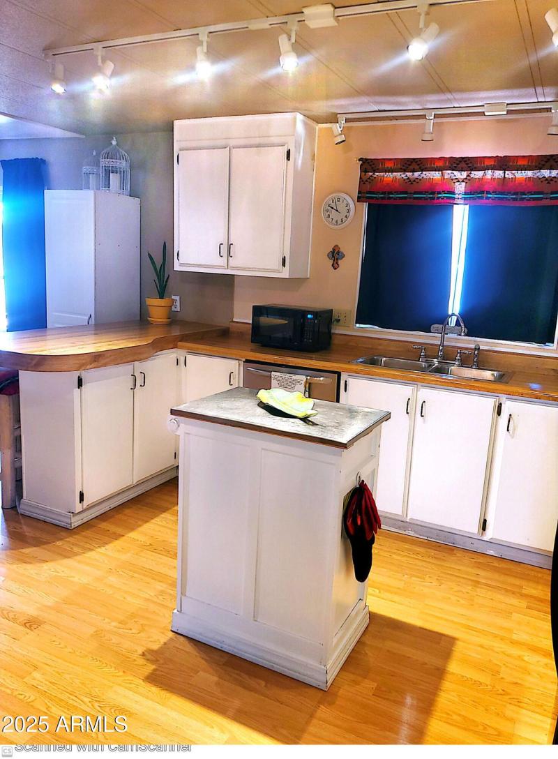 #150 kitchen pic 3(1)