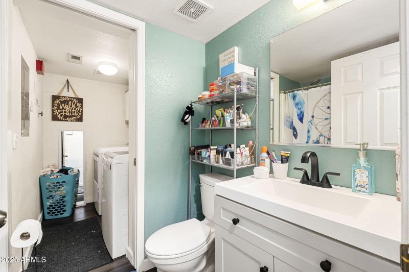 Guest Bath Down stairs